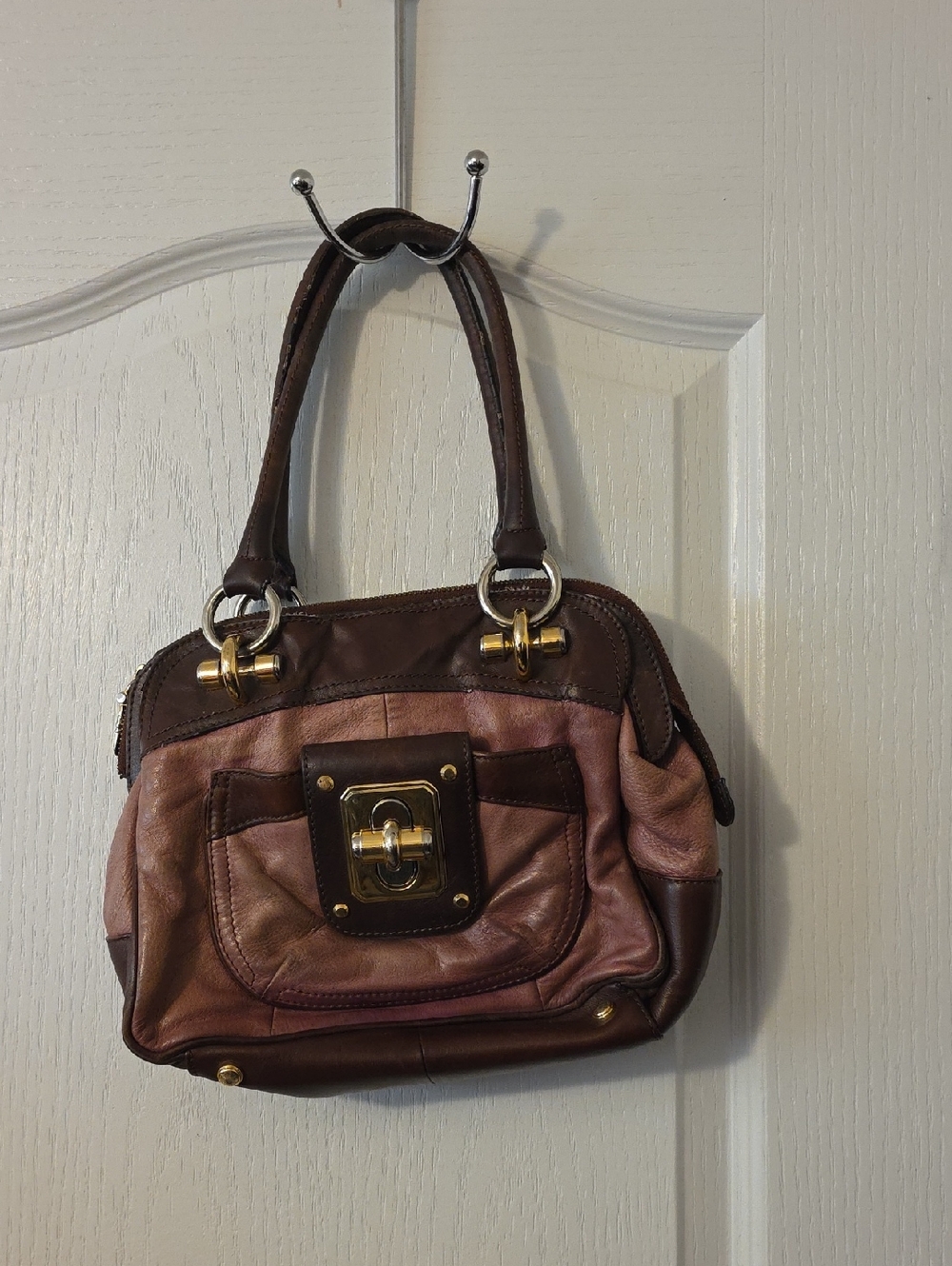 B Makowski Women’s Two-Tone Brown & Pink Leather Shoulder Bag